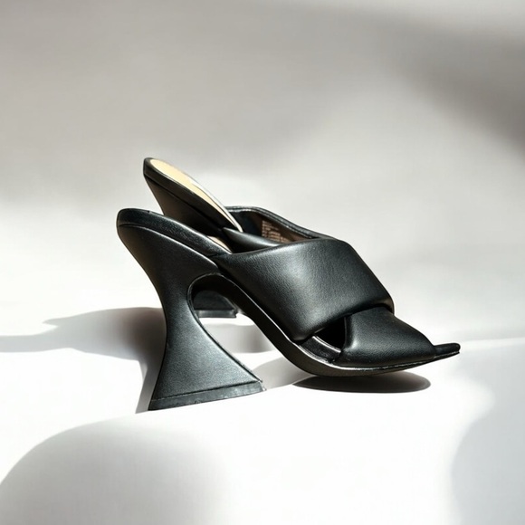 🌻NEW Steven New York Black Puffy Baga Heel Sandal Size 5.5 (by Steve Madden) - Picture 5 of 9